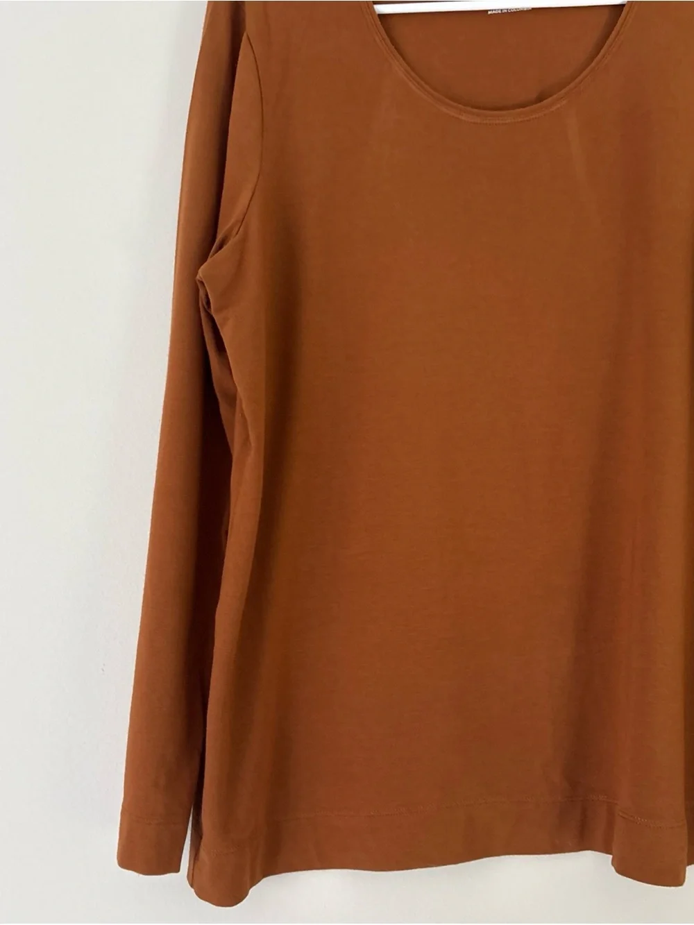 Chico's Long Sleeve Scoop Neck Top in Brick - Picture 3 of 4